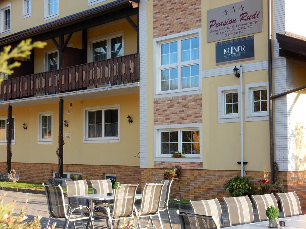 Hotel Pension Rudi - Weingut Kellner Pulkau Exterior foto